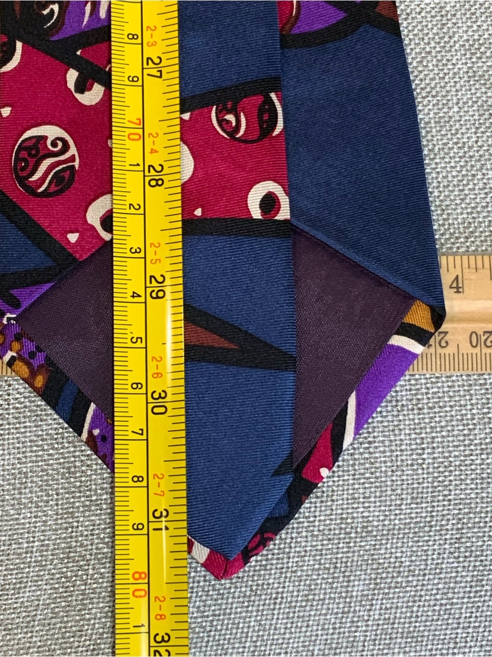 Adolfo Extra Long Silk Abstract Tie Made USA - Picture 5 of 5